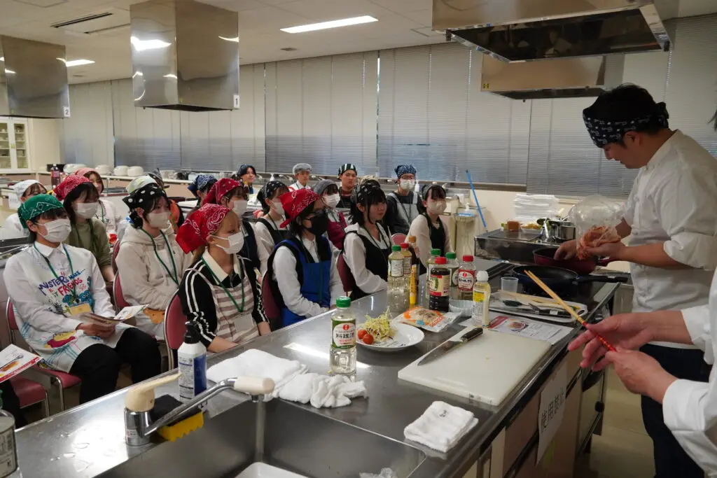 日の出みりんと共に、新生活をスタート！ 新入寮生応援料理講座を開催しました